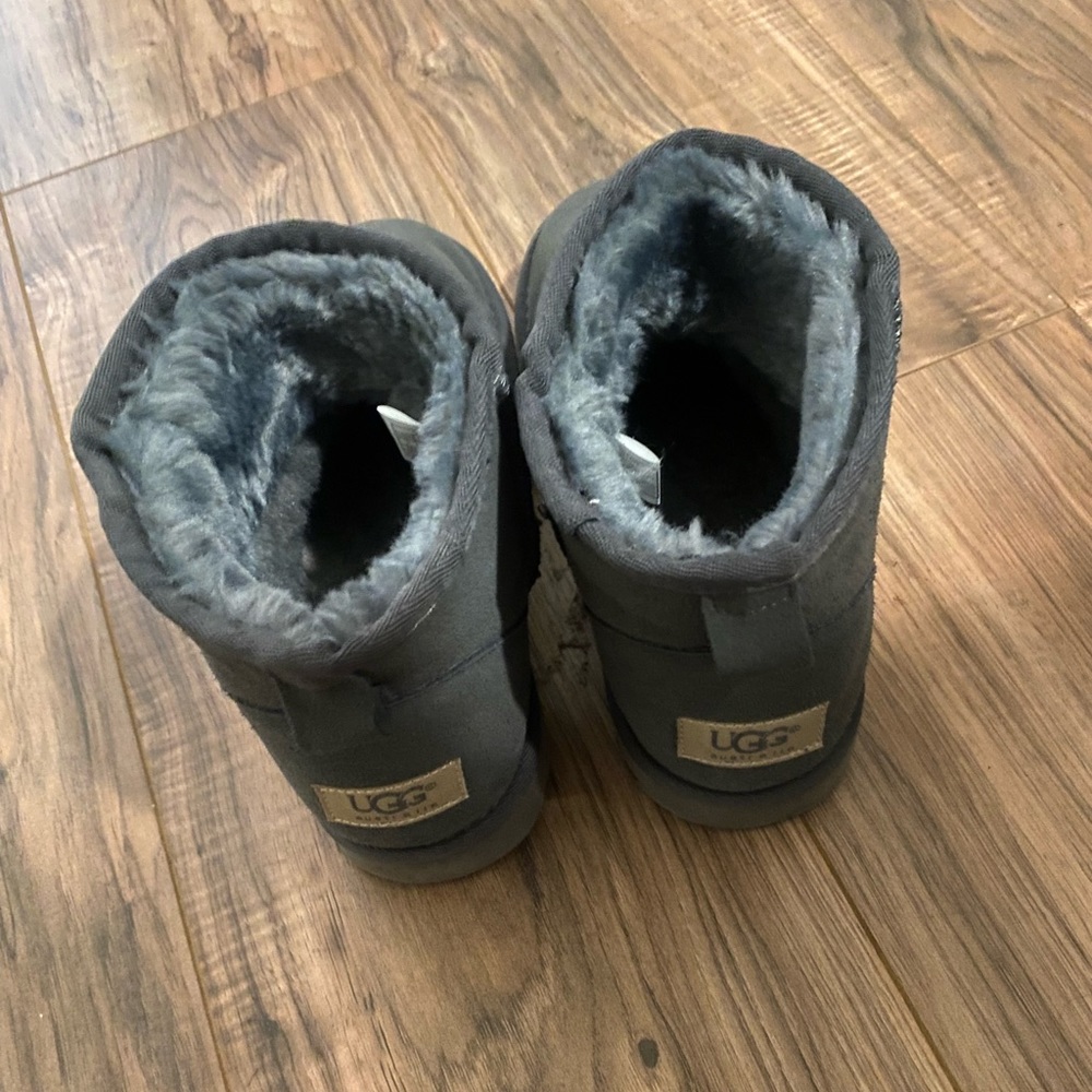 Gray Ugg Boots ! - image 1